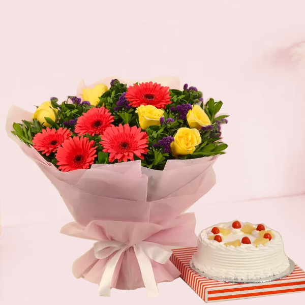Lip-smacking Pineapple Cake with Bouquet
